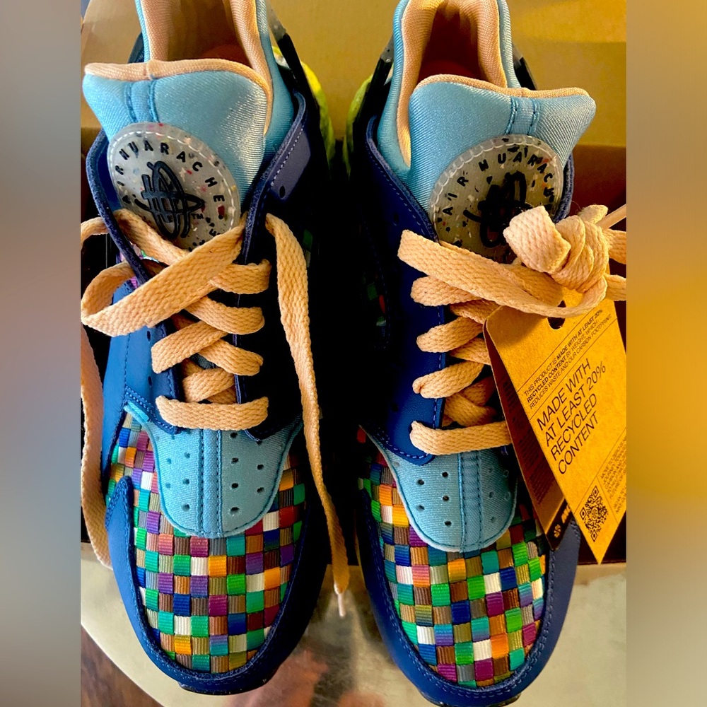 New in box Nike Air Huarache Crater PRM fits like mens 7.5 or woman 8.5